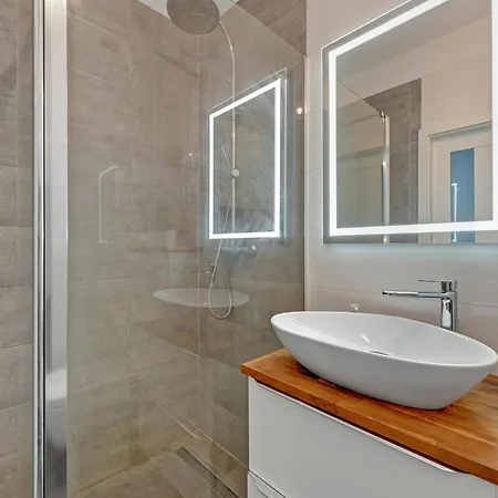 Lema 4 By Grand * Gdańsk